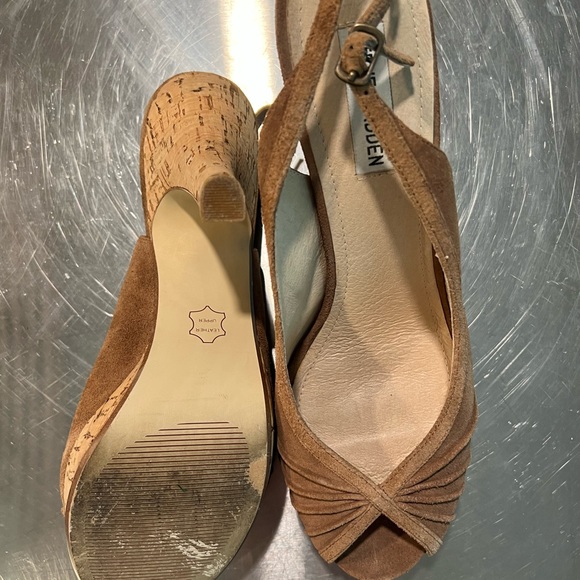 Steve Madden, leather/suede, cork heel. Color caramel/tan, size 10 , 4” heel - Picture 7 of 7